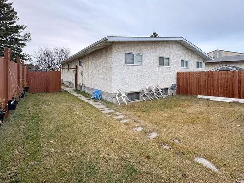 3207 82 Street Nw, Edmonton, AB 