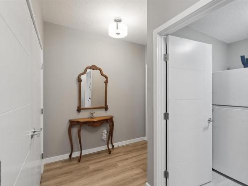 423 1154 Adamson Drive, Edmonton, AB - Indoor