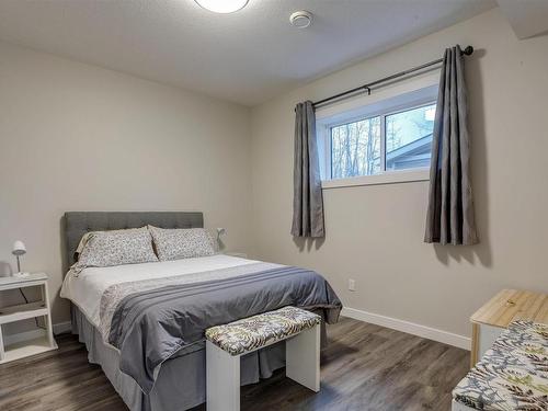 54 53004 Range Road 54A, Rural Parkland County, AB - Indoor Photo Showing Bedroom