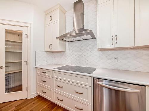 9031 24 Avenue, Edmonton, AB - Indoor Photo Showing Kitchen