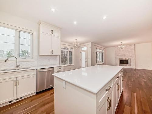 9031 24 Avenue, Edmonton, AB - Indoor Photo Showing Kitchen With Upgraded Kitchen