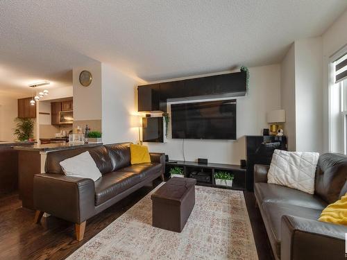 5241 Chappelle Road, Edmonton, AB - Indoor Photo Showing Living Room