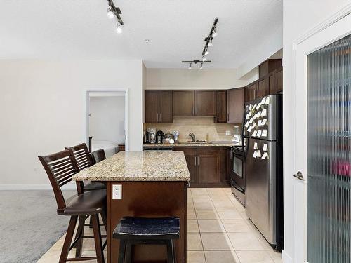 116 2035 Grantham Court, Edmonton, AB - Indoor Photo Showing Kitchen