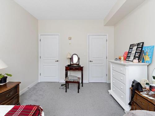 116 2035 Grantham Court, Edmonton, AB - Indoor Photo Showing Bedroom