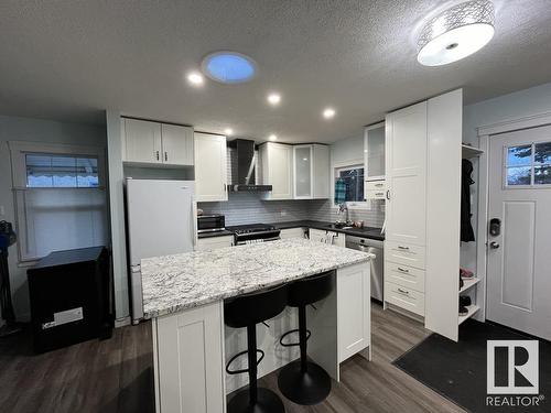 5027 53 Avenue, Warburg, AB - Indoor Photo Showing Kitchen