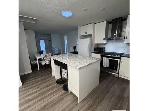 5027 53 Avenue, Warburg, AB - Indoor Photo Showing Kitchen