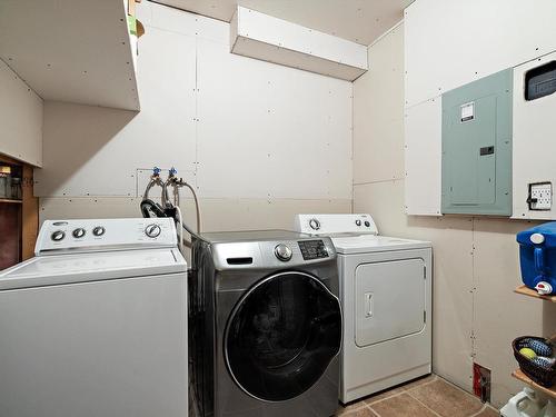 17220 80 Street, Edmonton, AB - Indoor Photo Showing Laundry Room