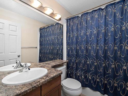 17220 80 Street, Edmonton, AB - Indoor Photo Showing Bathroom