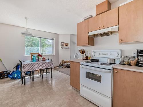 104 620 King Street, Spruce Grove, AB - Indoor Photo Showing Kitchen