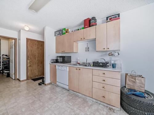 104 620 King Street, Spruce Grove, AB - Indoor Photo Showing Kitchen