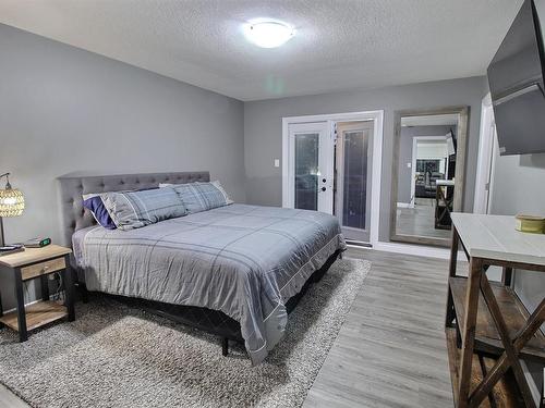 15 51122 Rge Road 265, Rural Parkland County, AB - Indoor Photo Showing Bedroom