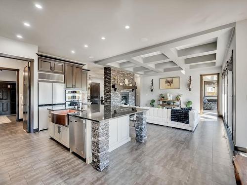 17 10550 Ellerslie Road, Edmonton, AB - Indoor Photo Showing Kitchen With Upgraded Kitchen