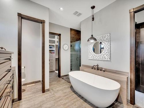 17 10550 Ellerslie Road, Edmonton, AB - Indoor Photo Showing Bathroom