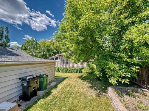 11027 129 Street, Edmonton, AB - Outdoor