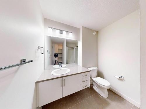 12045 95 Street, Edmonton, AB - Indoor Photo Showing Bathroom