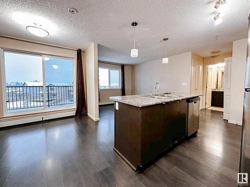 317 3357 16A Avenue, Edmonton, AB - Indoor Photo Showing Kitchen