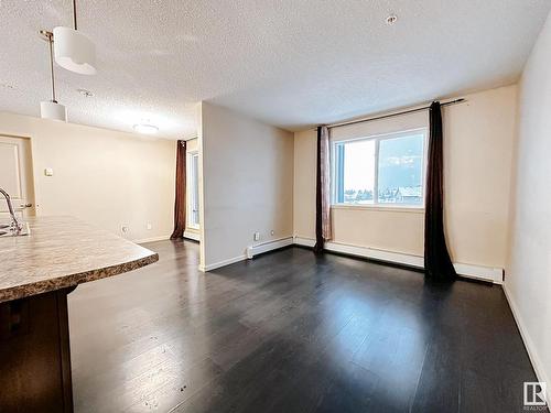 317 3357 16A Avenue, Edmonton, AB - Indoor Photo Showing Other Room