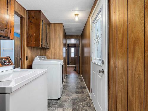 20 3166 Hwy 622, Rural Leduc County, AB - Indoor Photo Showing Laundry Room