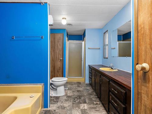 20 3166 Hwy 622, Rural Leduc County, AB - Indoor Photo Showing Bathroom