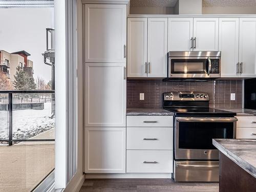 113 320 Ambleside Link, Edmonton, AB - Indoor Photo Showing Kitchen