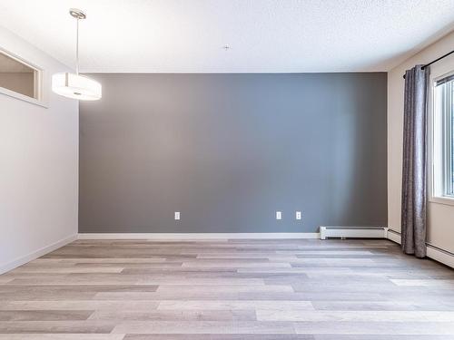 113 320 Ambleside Link, Edmonton, AB - Indoor Photo Showing Other Room