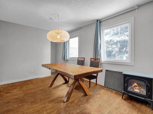 5219 45 Street, Stony Plain, AB - Indoor With Fireplace