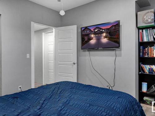 610 Eagleson Crescent, Edmonton, AB - Indoor Photo Showing Bedroom