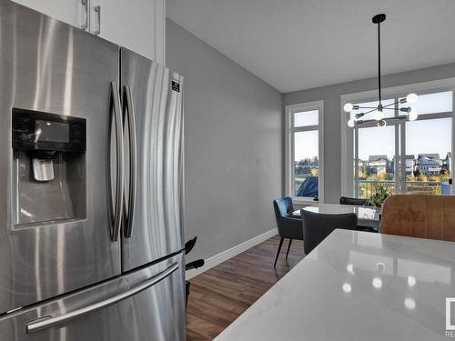 610 Eagleson Crescent, Edmonton, AB - Indoor Photo Showing Dining Room