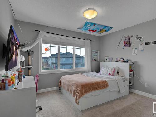 610 Eagleson Crescent, Edmonton, AB - Indoor Photo Showing Bedroom