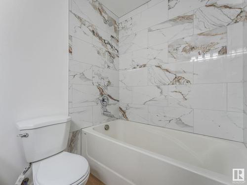 416 2305 35A Avenue, Edmonton, AB - Indoor Photo Showing Bathroom