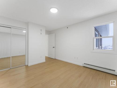 416 2305 35A Avenue, Edmonton, AB - Indoor Photo Showing Other Room