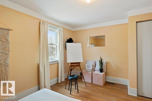 25 Sunnyside Crescent, St. Albert, AB - Indoor Photo Showing Bedroom