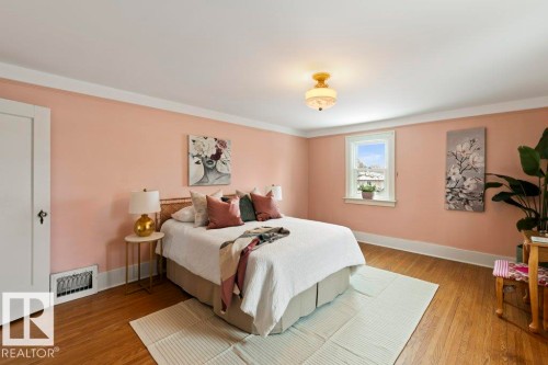 25 Sunnyside Crescent, St. Albert, AB - Indoor Photo Showing Bedroom