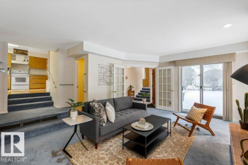25 Sunnyside Crescent, St. Albert, AB - Indoor Photo Showing Living Room