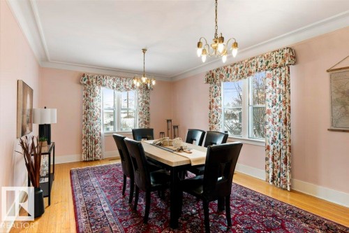 25 Sunnyside Crescent, St. Albert, AB - Indoor Photo Showing Dining Room