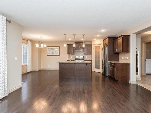 7330 Getty Heath, Edmonton, AB - Indoor Photo Showing Kitchen