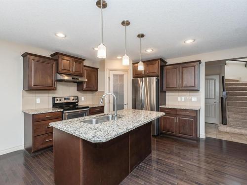 7330 Getty Heath, Edmonton, AB - Indoor Photo Showing Kitchen With Double Sink With Upgraded Kitchen