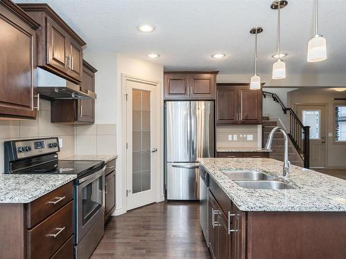 7330 Getty Heath, Edmonton, AB - Indoor Photo Showing Kitchen With Double Sink With Upgraded Kitchen