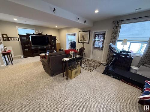 6208 53 Avenue, Beaumont, AB - Indoor