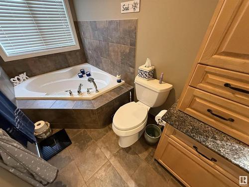 6208 53 Avenue, Beaumont, AB - Indoor Photo Showing Bathroom