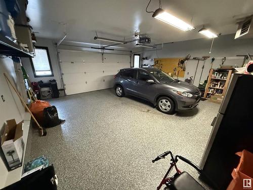 6208 53 Avenue, Beaumont, AB - Indoor Photo Showing Garage