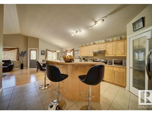 16220 49 Street, Edmonton, AB - Indoor