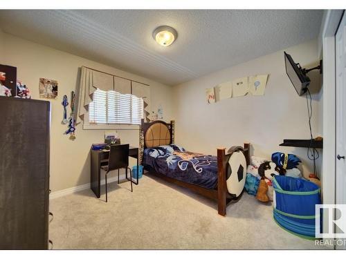 16220 49 Street, Edmonton, AB - Indoor Photo Showing Bedroom