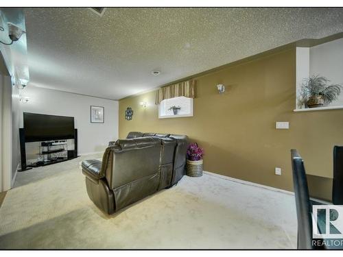 16220 49 Street, Edmonton, AB - Indoor