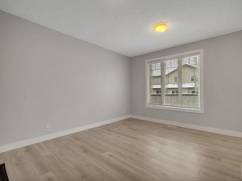 8 4835 Wright Drive, Edmonton, AB - Indoor Photo Showing Other Room