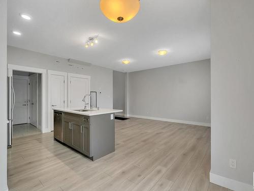 8 4835 Wright Drive, Edmonton, AB - Indoor