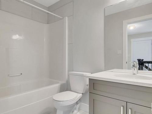 8 4835 Wright Drive, Edmonton, AB - Indoor Photo Showing Bathroom