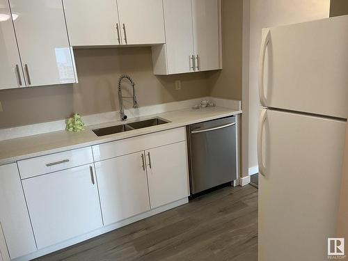 1110 10145 109 Street, Edmonton, AB - Indoor Photo Showing Kitchen With Double Sink