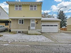 3833 85 ST NW  Edmonton, AB T6K 2L5