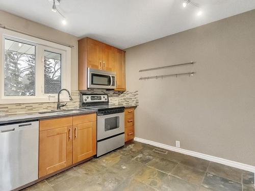 3833 85 Street, Edmonton, AB - Indoor Photo Showing Kitchen